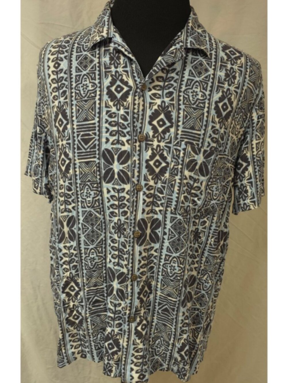 George Mens Large Blue Black Hawaiian Floral Tribal Button Short Sleeve Shirt